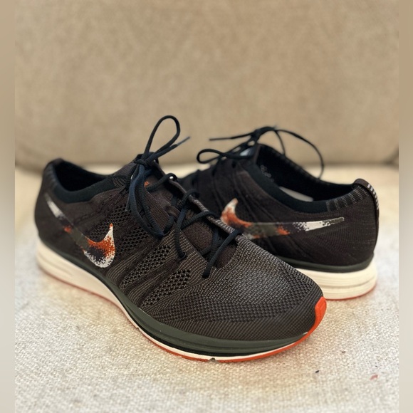 Nike Flyknit Trainer Sz 11.5 Dark Green Size 10.5 - Picture 1 of 8